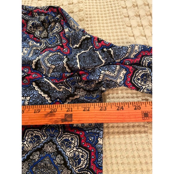 Cato Plus Top Blouse Size XL Blue Magenta Pattern Scarf Hem Stretchy Round Neck - Picture 10 of 12